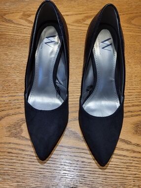 Worthington Black Pointed-Toe Suede Pumps